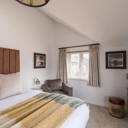 Upper Oak House Villa *