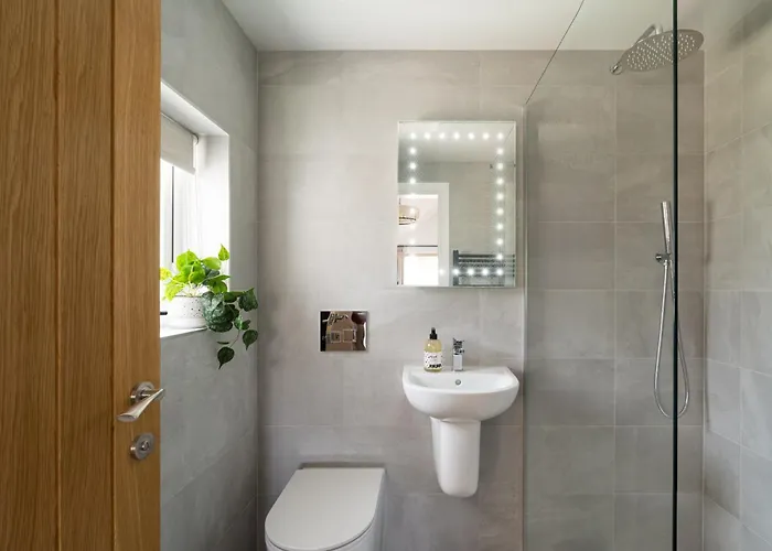 Upper Oak House Villa *