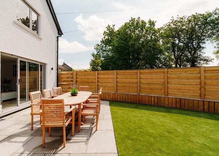 Upper Oak House Villa