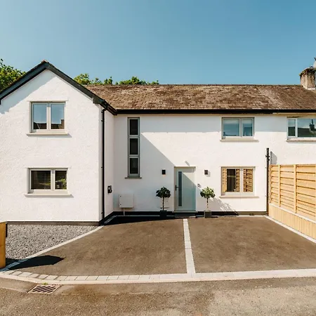 Upper Oak House Villa *