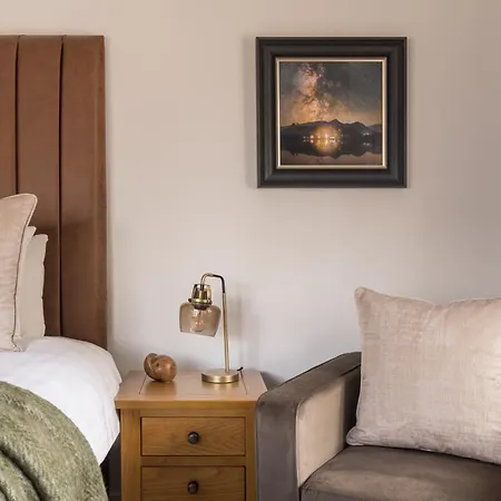 Upper Oak House Villa *