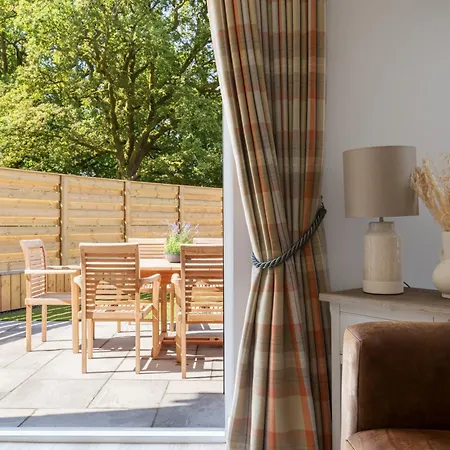 Villa Upper Oak House *