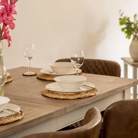 Villa Upper Oak House *